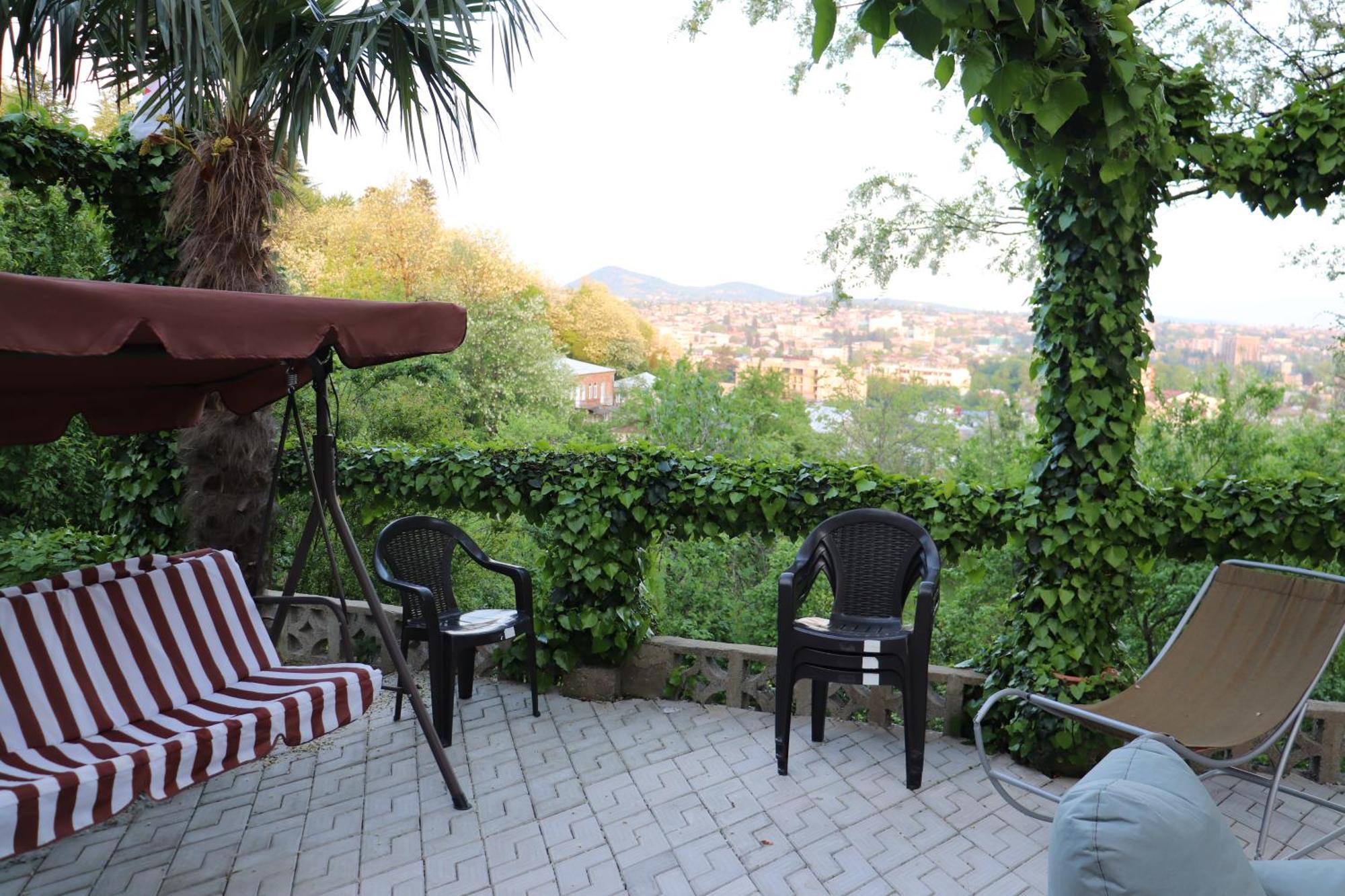 Picnic Hostel Kutaisi Dış mekan fotoğraf